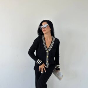 Ensemble tricot chic à rayures contrastées